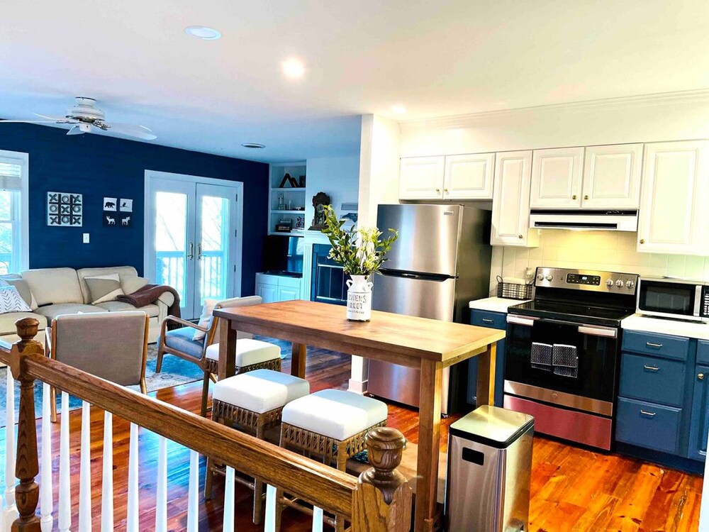 5 BR House- Mt Mitchell Golf Course on the River