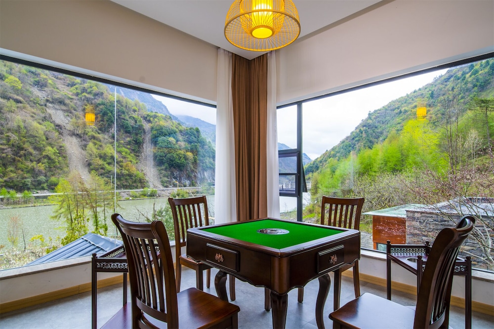 Summergarden Hotel