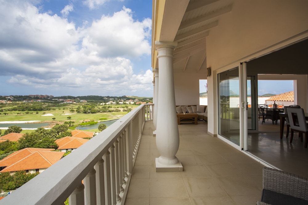 Blue Bay Apartments