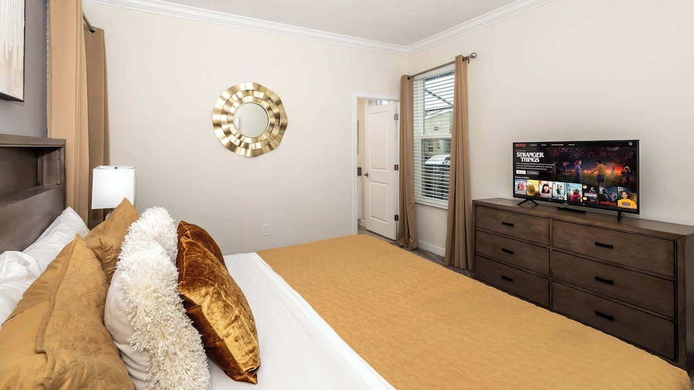 Storeybook Escape Sleeps 11!