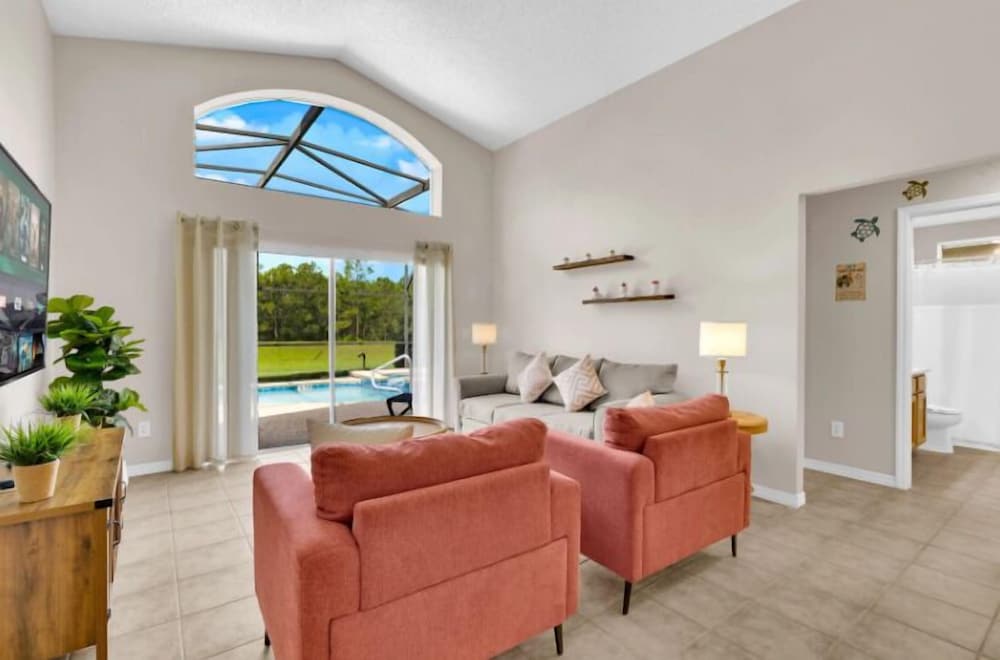 South Facing Pool & Spa - Emerald Island Gated Resort