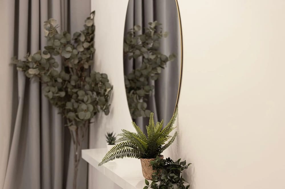 Burj Crown Lux Apartment by Dubai Mall