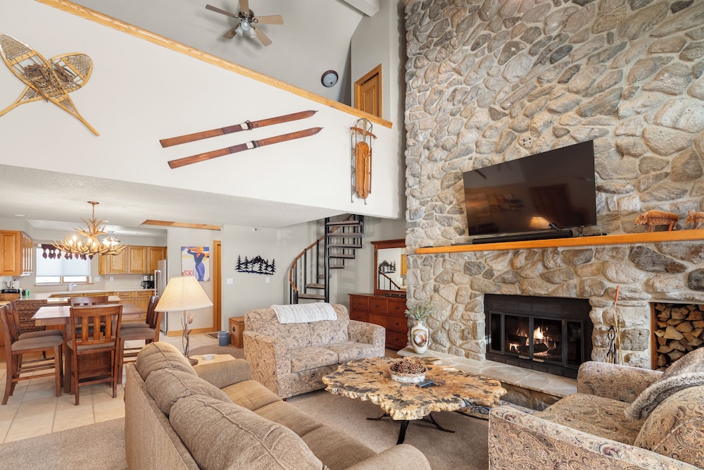Cinnamon Ridge 1-141