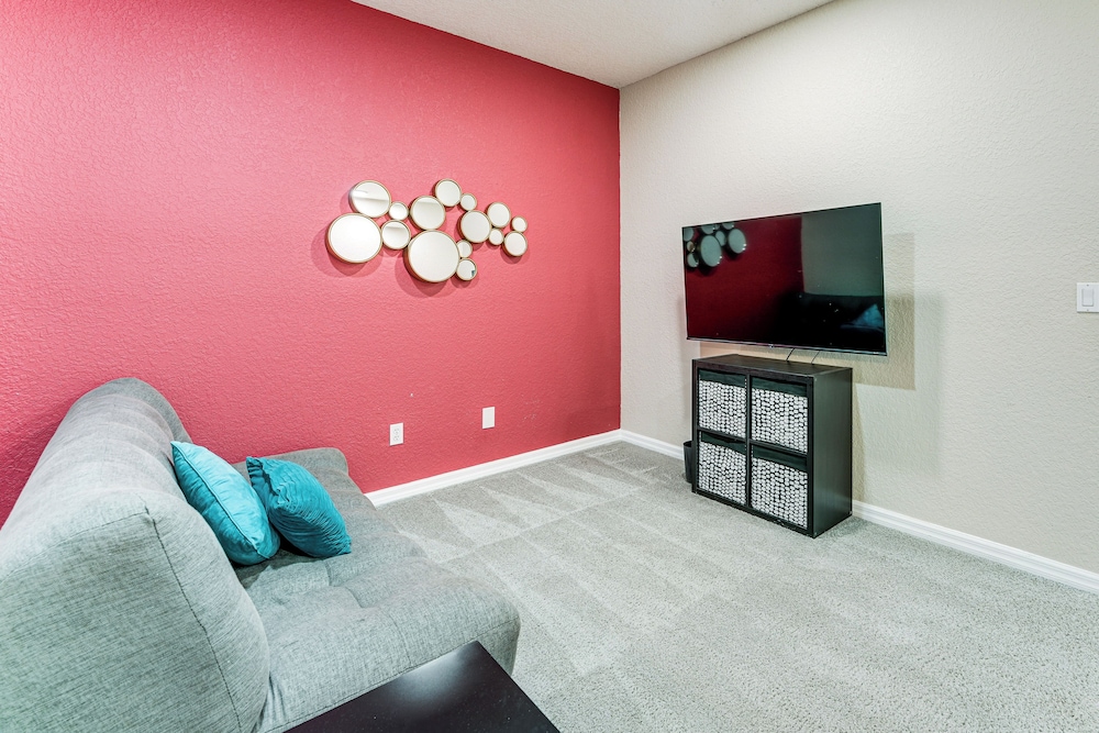 Resort Amenities, Screened Lanai: Kissimmee Escape