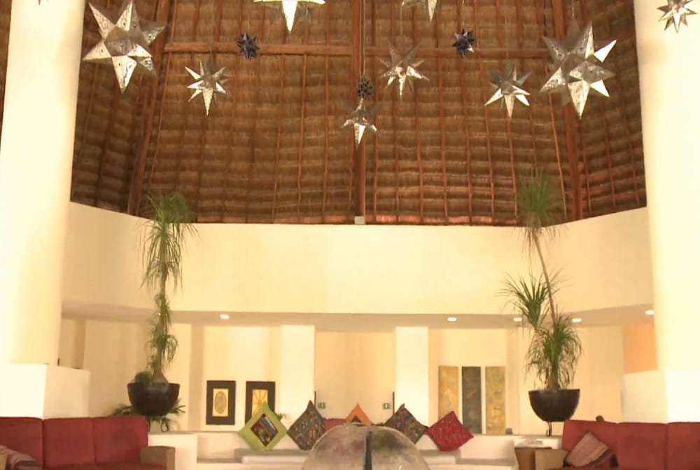 Cancun Vacations - BlueBay Grand Esmeralda All Inclusive - Property Image 2