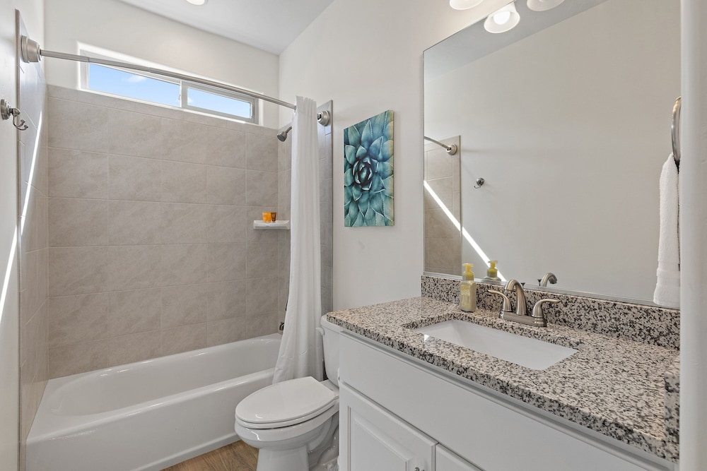 Grand Coral Estate 6 Bedroom Townhouse