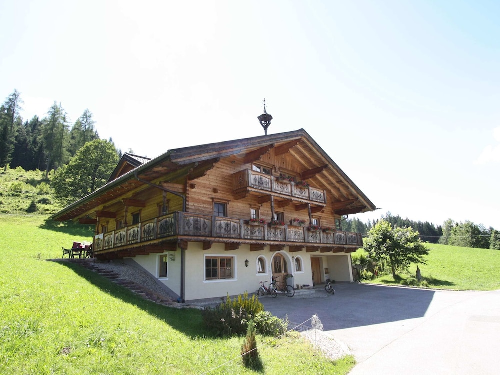 Mansion in Eben Near Ski Salzburger Sportwelt