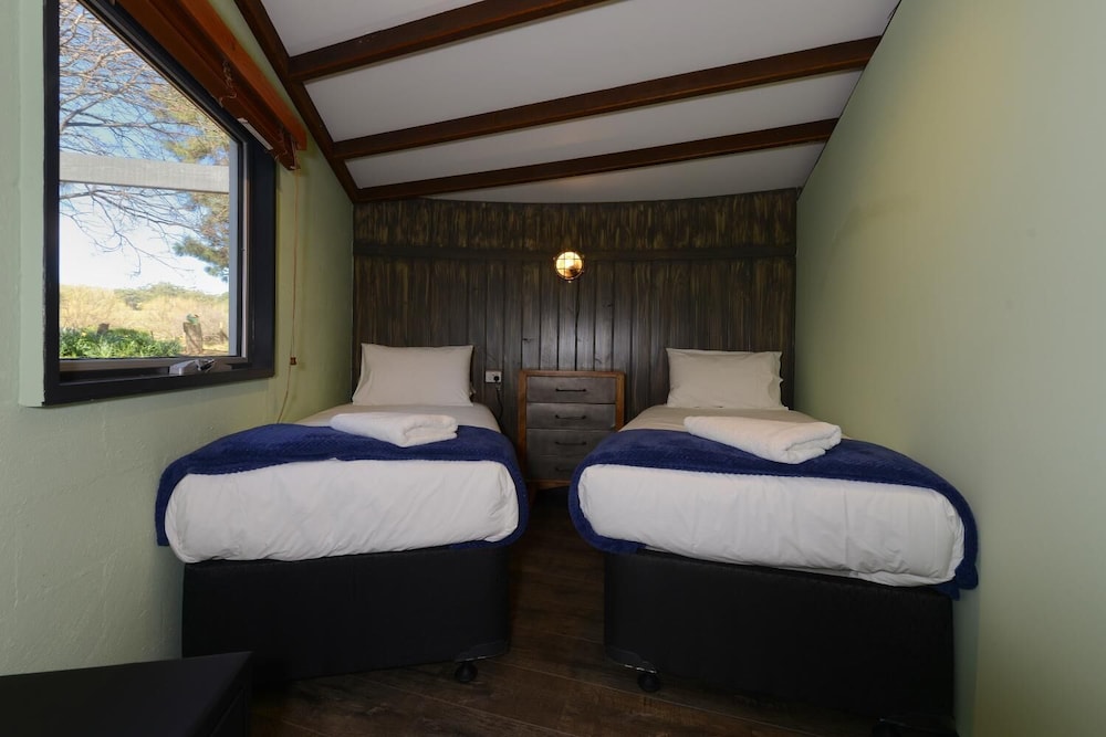 Taylors Bay Cottage view 3