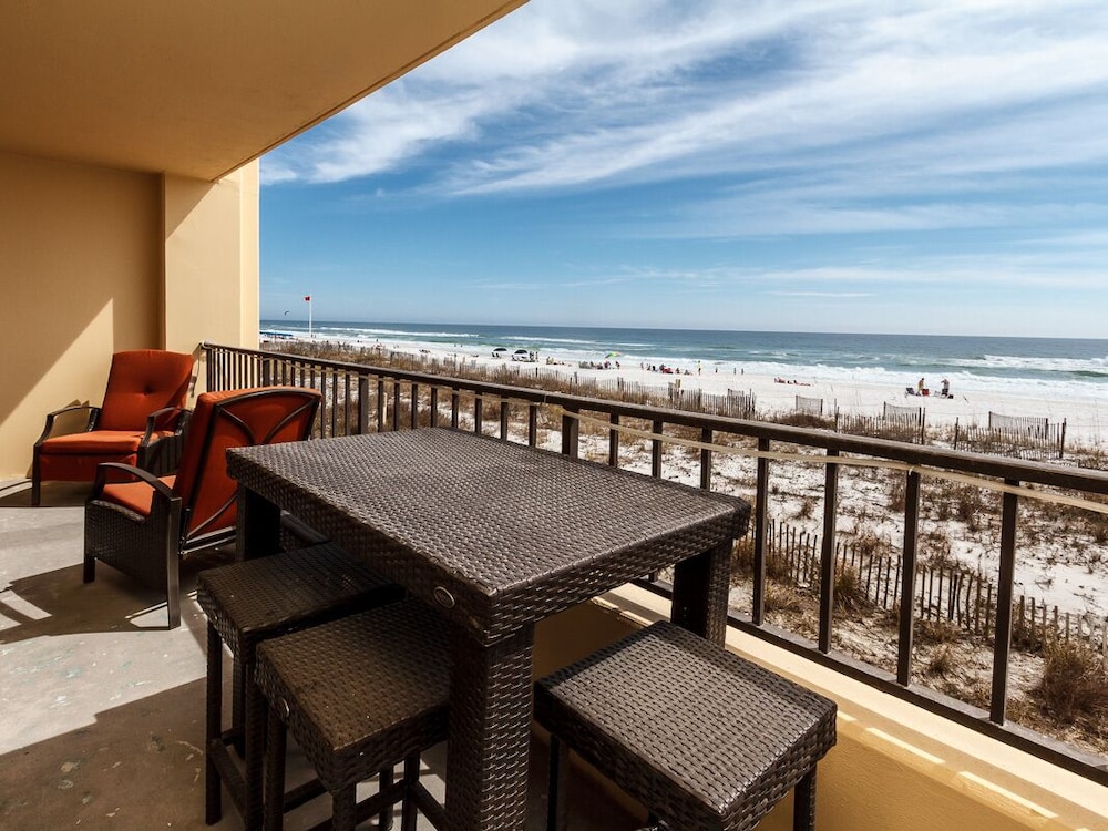 Surf Dweller 205 - Seaspray Getaway