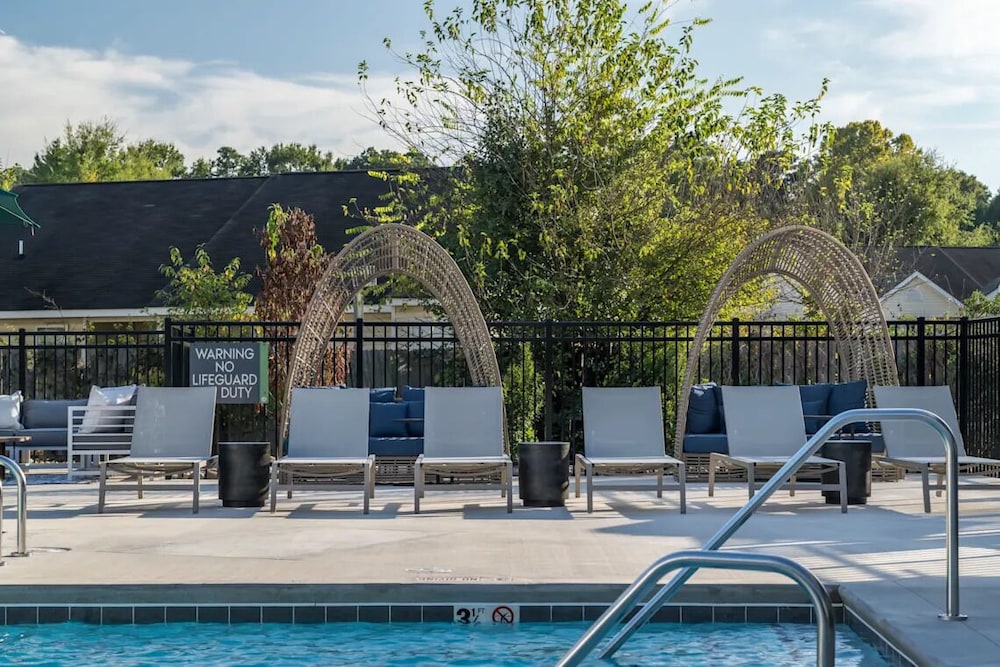 Landing Amazing 1bd, Clubhouse, Gym