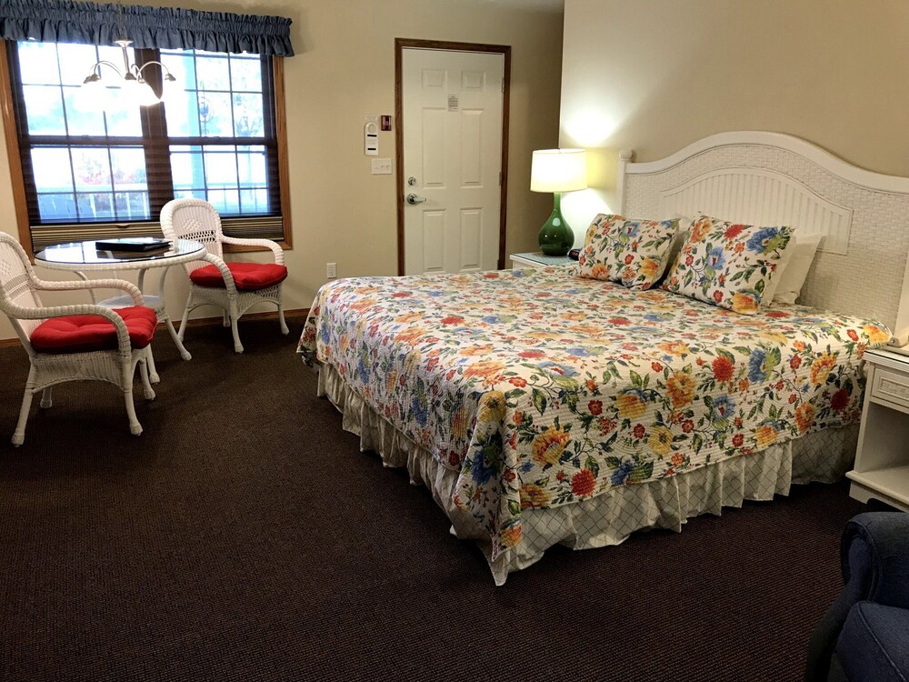 Bay Breeze Resort