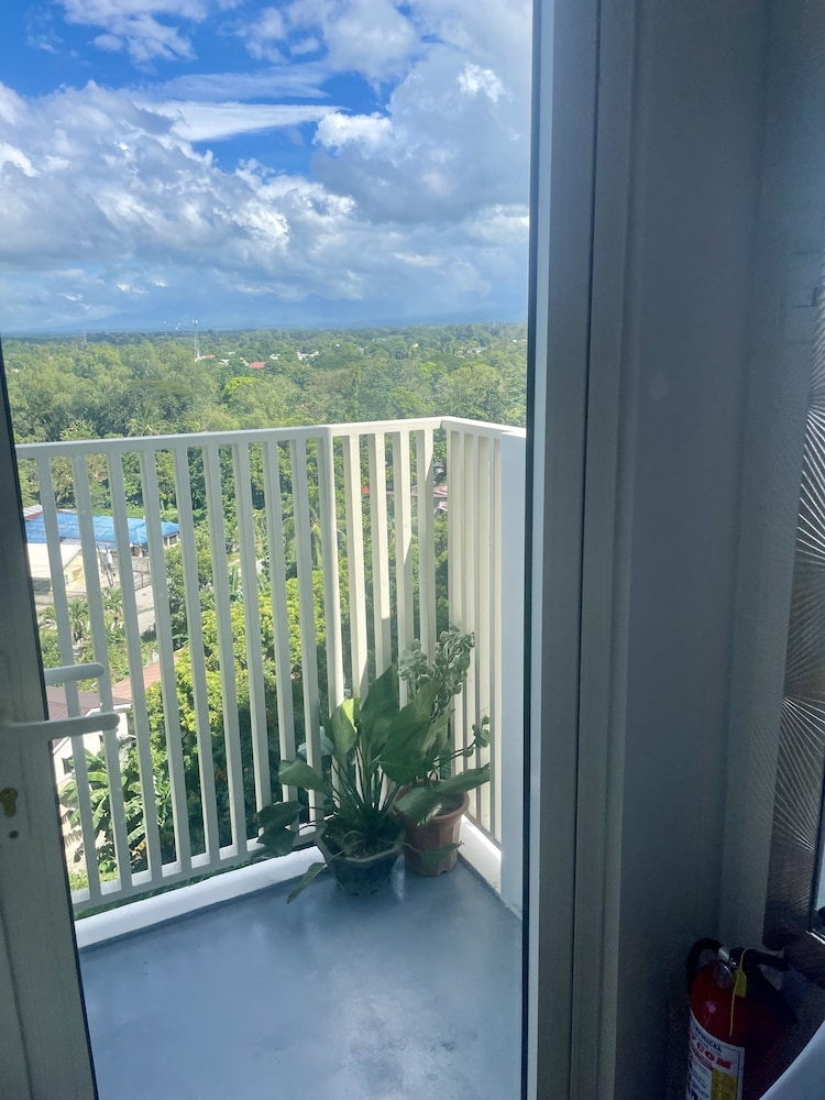 Mesavirre Garden Residences Furnished Units
