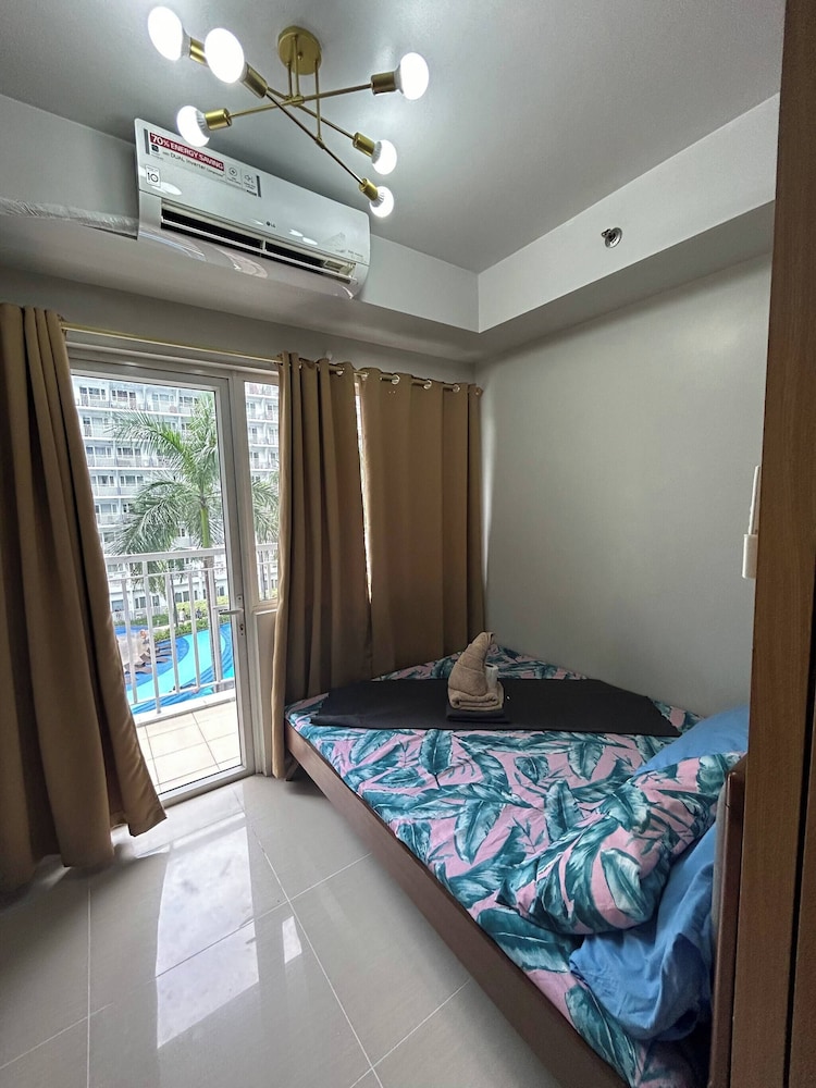 Vibrant Pasay City Apartment for Rent - Perfect Home Base Front of Mall of Asia