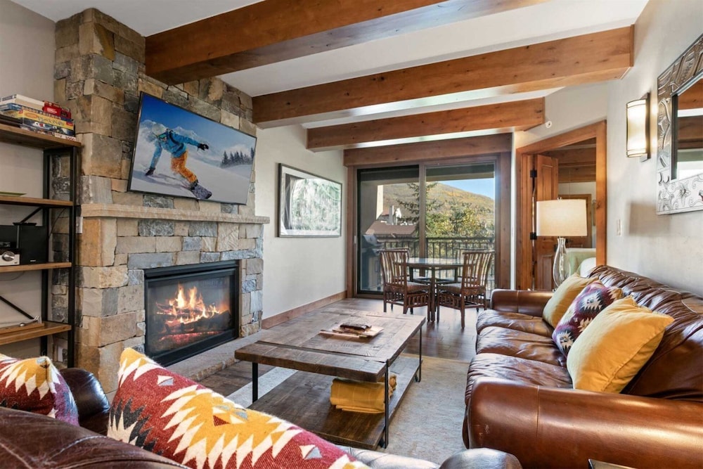 Comfortable 2BR Antlers Condo in Lionshead Village