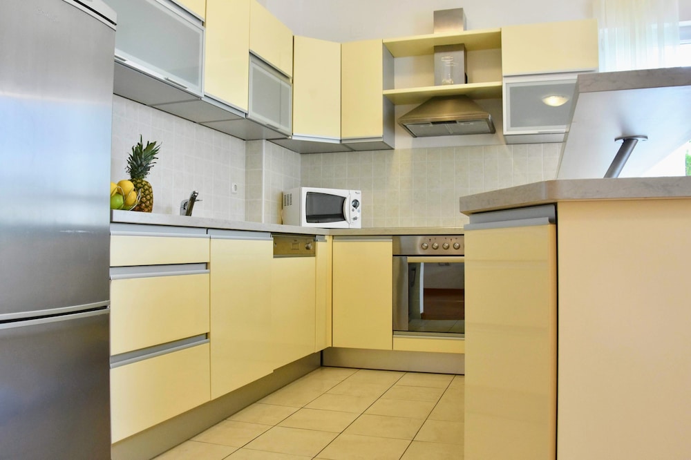 Pervanovo Apartments