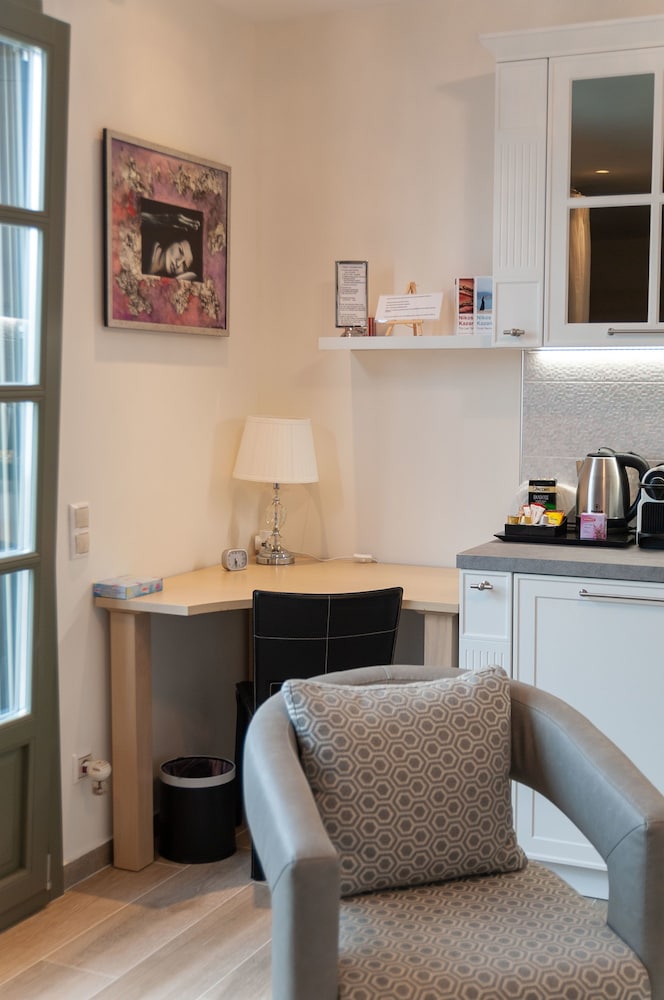 Faces Art Suites