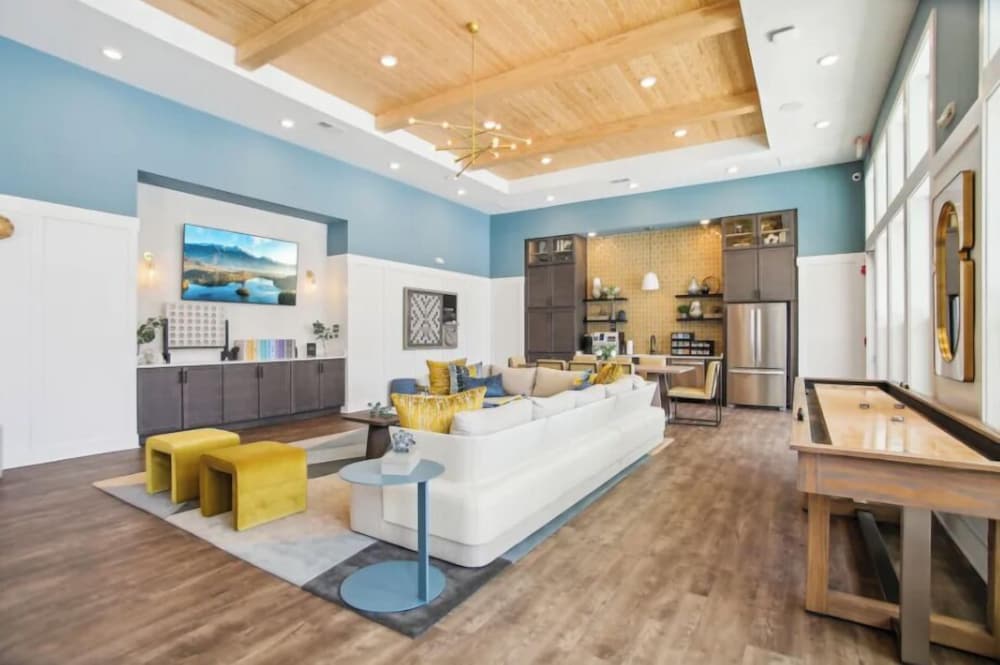 Landing Apartments near JAX