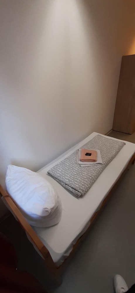 2-Rent Group Hostel Zimmer&Apartments GKP2
