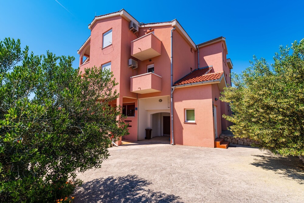 Comfortable Apartments Malina A4 br 3 view 4
