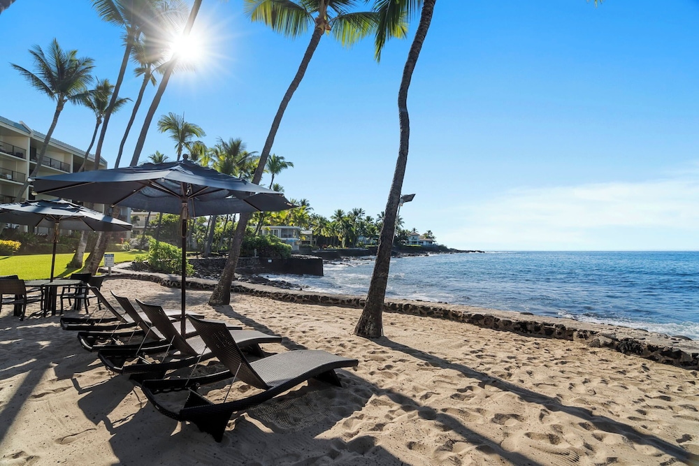 Oceanfront Island Living - Beautiful Kona Condo for Extended Stays - Vrkcv