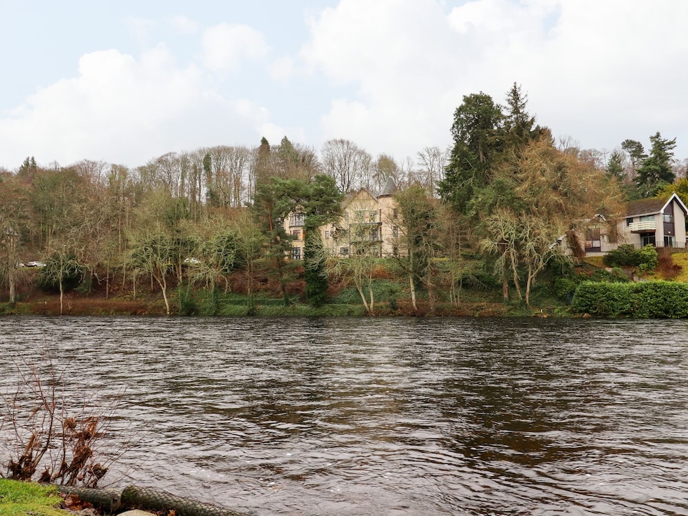 Rossie Lodge