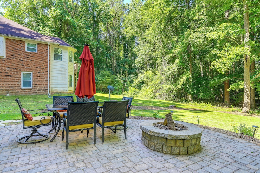 Cozy Jonesboro Studio w/ Patio ~ 22 Mi to Atlanta!