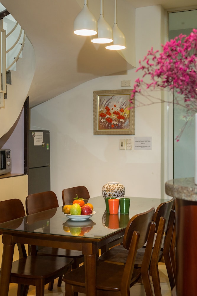 Mom's House Hostel