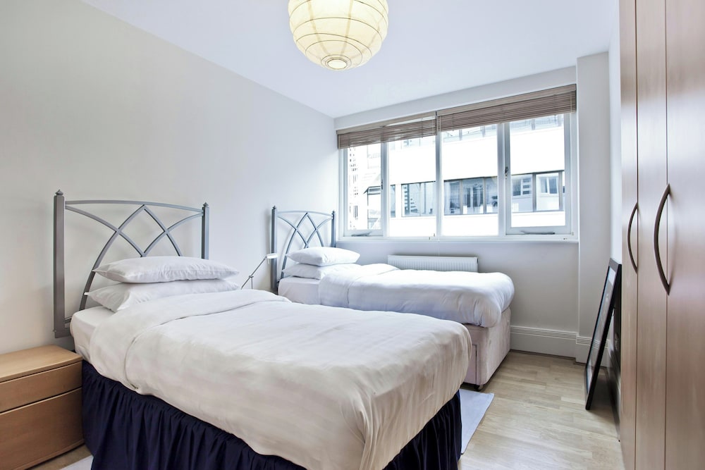 John's Mews by Onefinestay