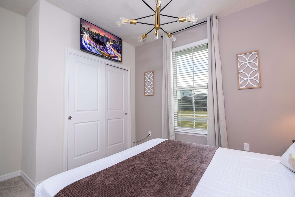 Luxury Private Pool Themed Rooms Close to Disney 1282
