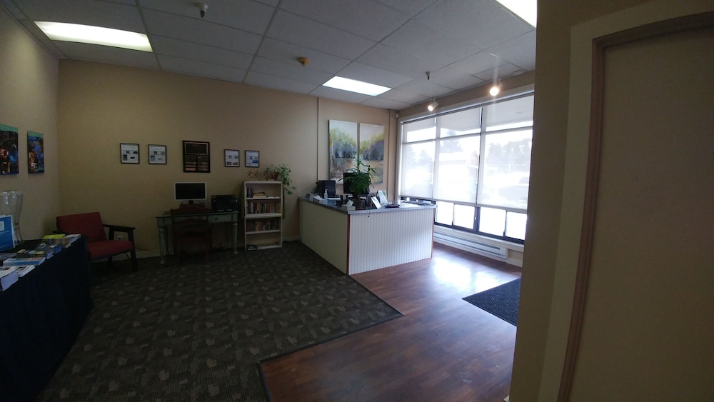 Elkhorn Village - Property Image 28