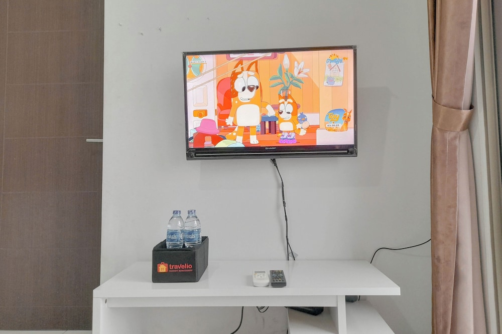 Comfortable And Homey 2Br Apartment At Mekarwangi Square Cibaduyut