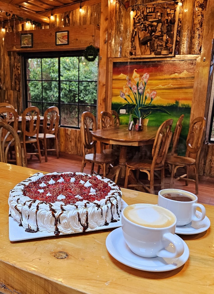 Hostal El Pital Lecho de Flores