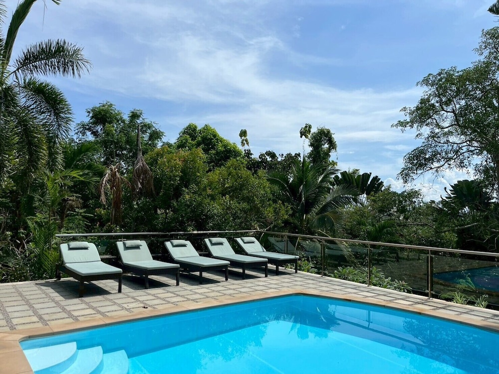 Thara Bayview Villa