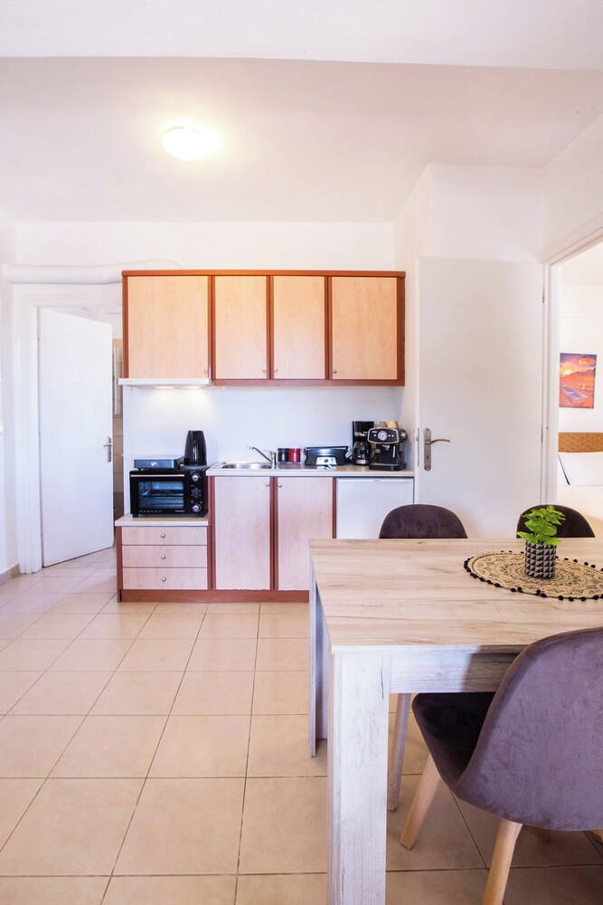 Romanos Beach Villas