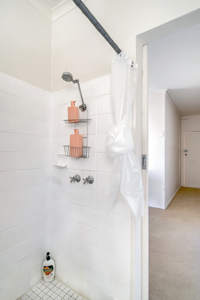 Quaint 1BD on the Doorstep of Manly Beach