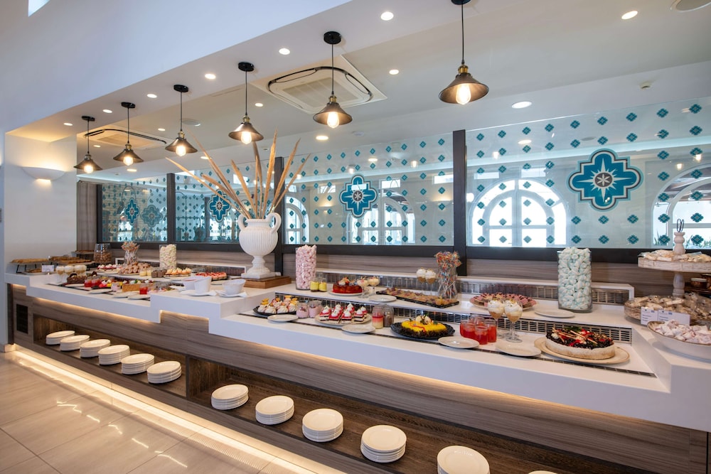 Anemos Luxury Grand Resort
