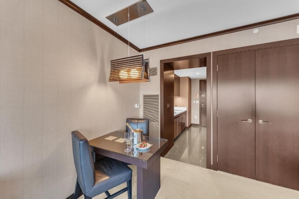 Gorgeous Suites Vdara view 2