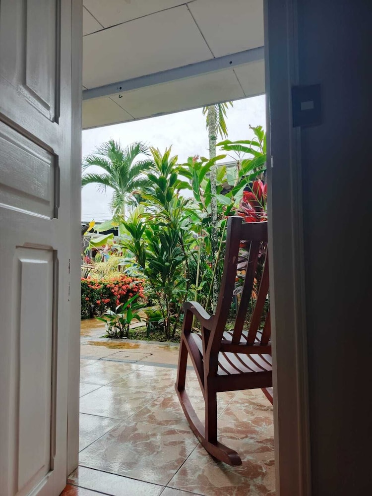 Arenal Hostel Resort