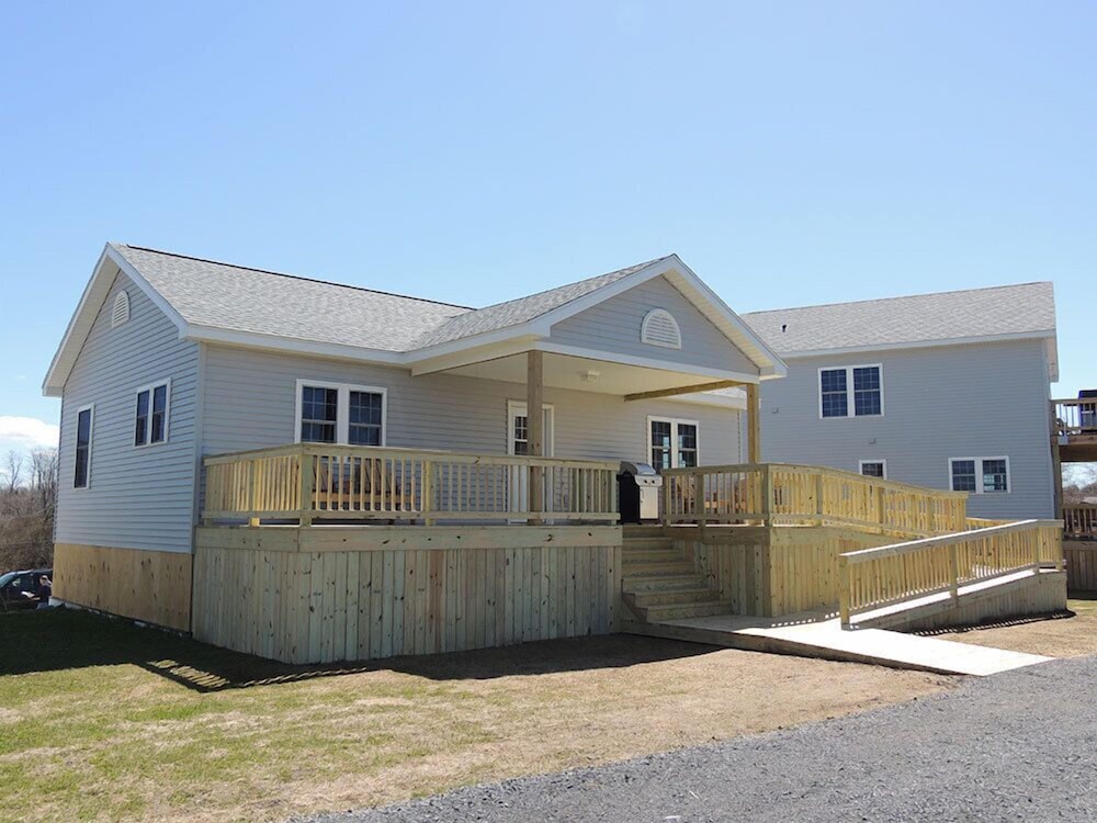 Angel Rock Waterfront Cottages and Vacation Homes