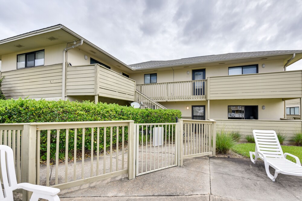Hotel Walk to Ocean: Miramar Beach Condo w/ Pool Access! - Image 1