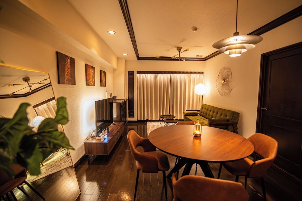 Sunmallcrest306