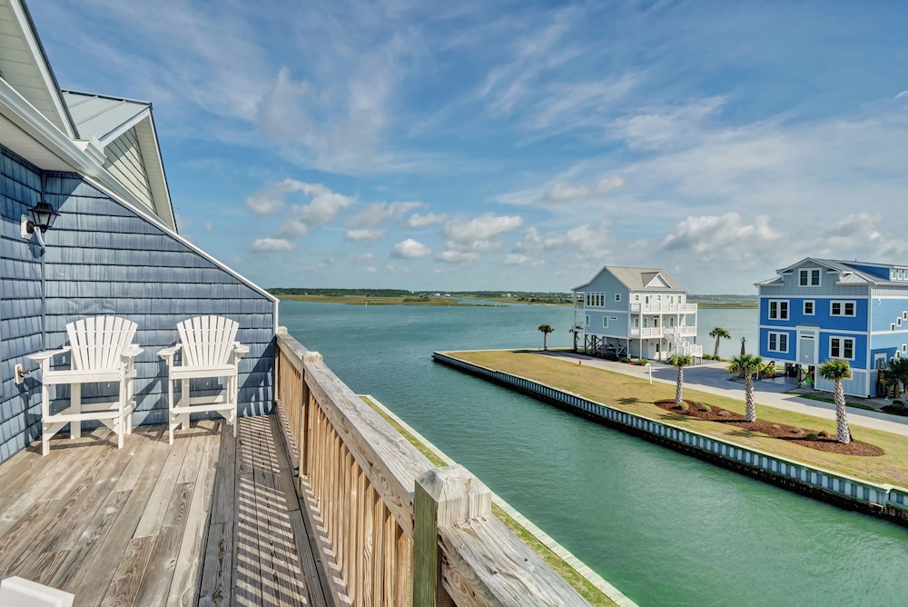 Queens Grant by Topsail Realty
