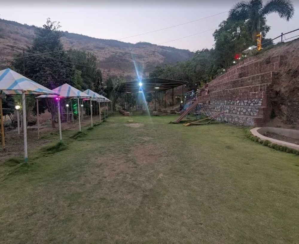Hotel Krushnai Athavan Farm House