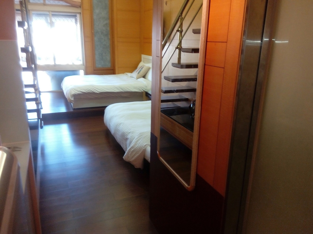 Kunming house