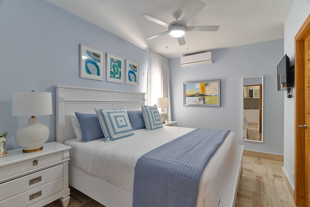 Costa Atlantica Beach Condos