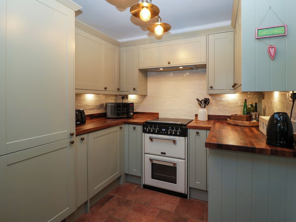 Holly Cottage