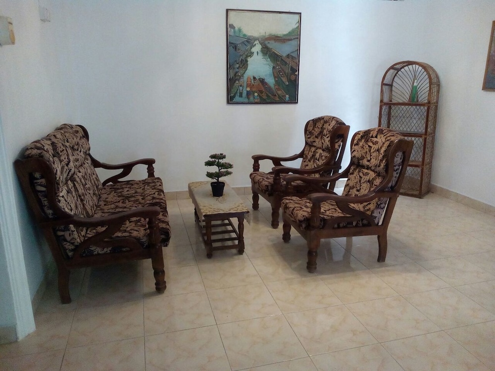 Villa De Rosh