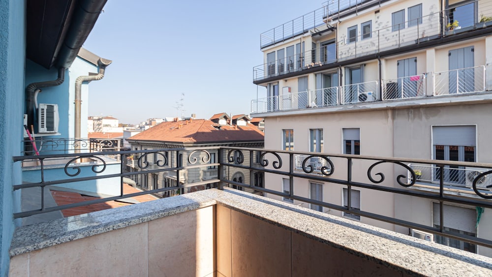 Italianway - Rosmini 11 B