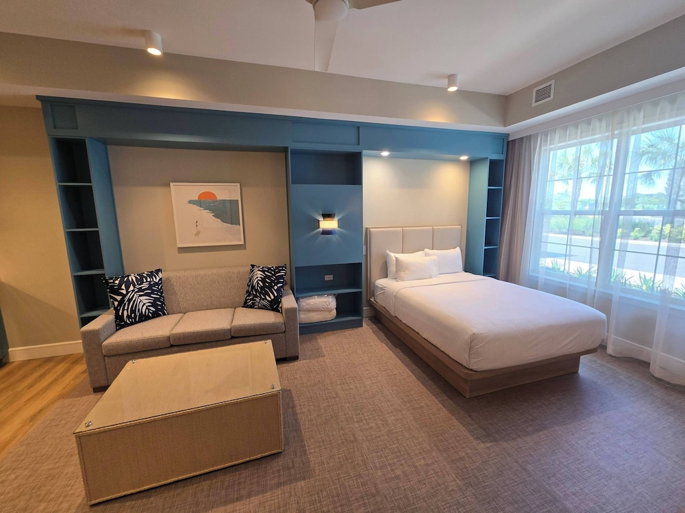 Go 29 Margaritaville Studio