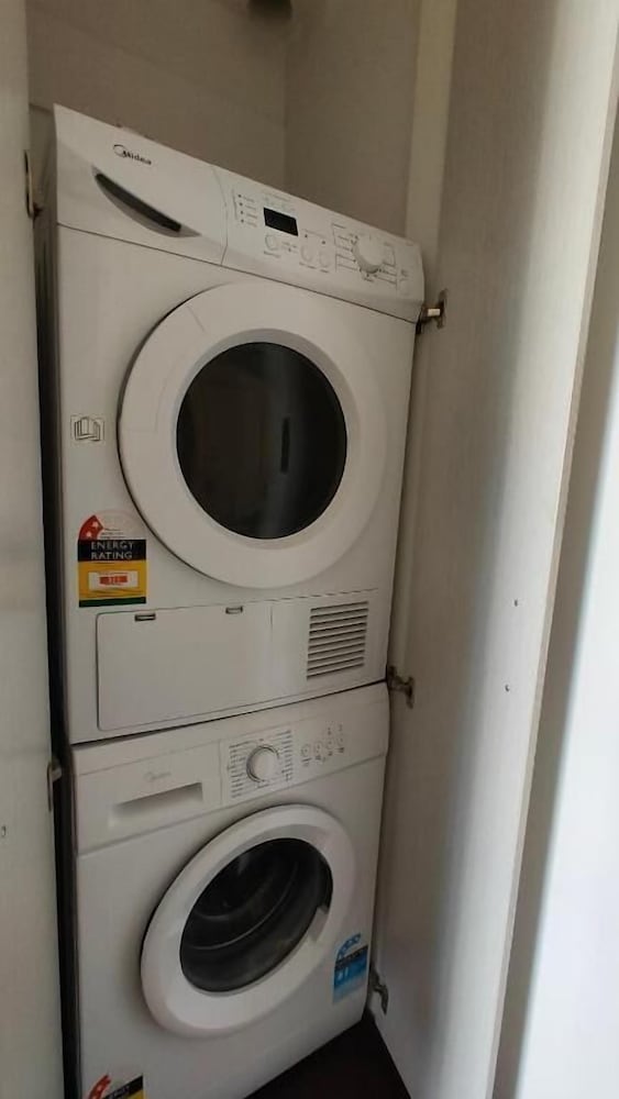 Near Sky Tower Cozy 1B Apt Close to Port
